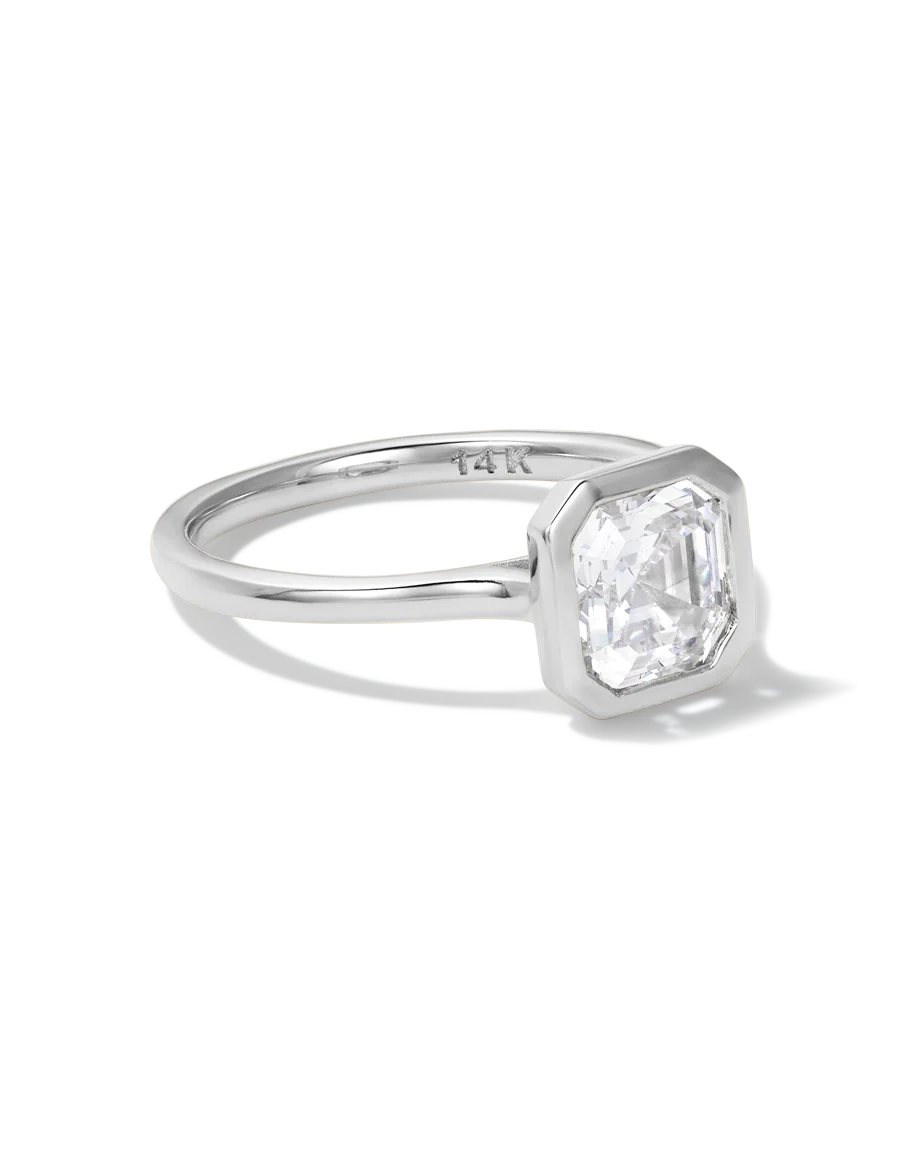 Asscher Bezel Diamond Ring - Image 6