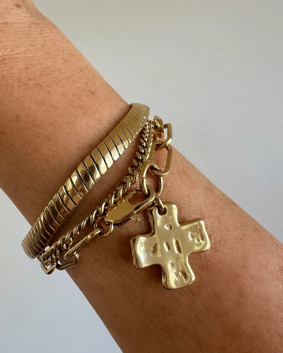 Chunky Cross Chain Bracelet - Image 2
