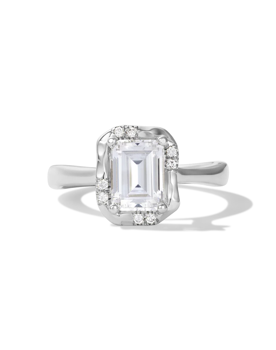 Emerald Goddess Diamond Ring - Image 5