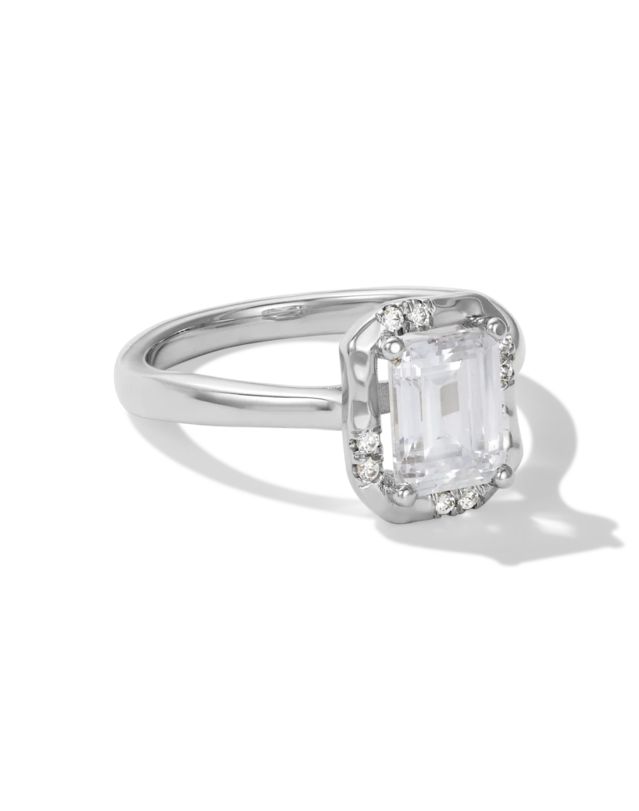 Emerald Goddess Diamond Ring - Image 6
