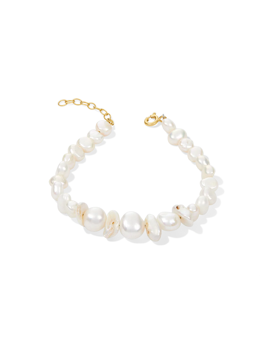 In The Pearls Bracelet - Image 3