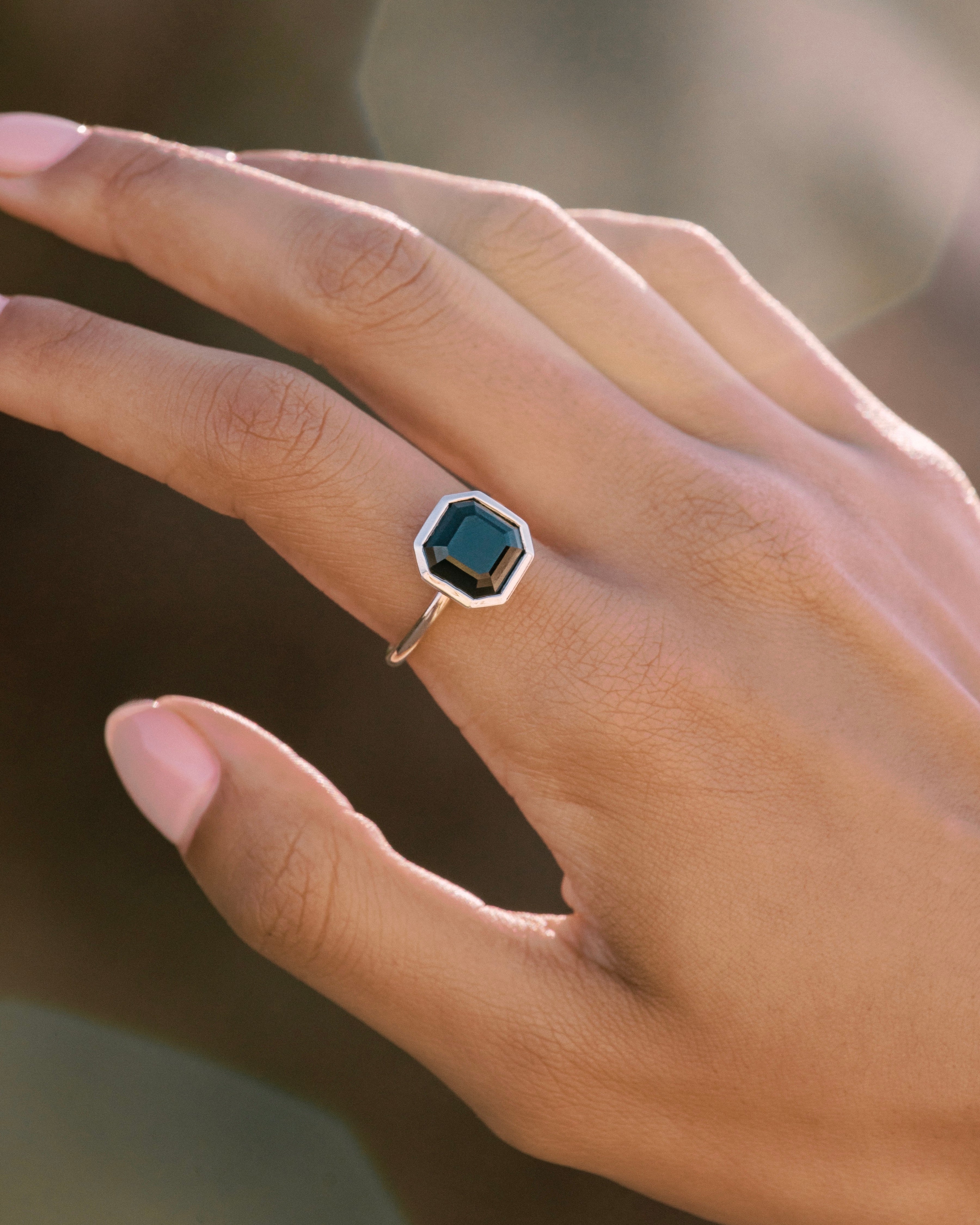 La Mer Noir Ring - Image 2