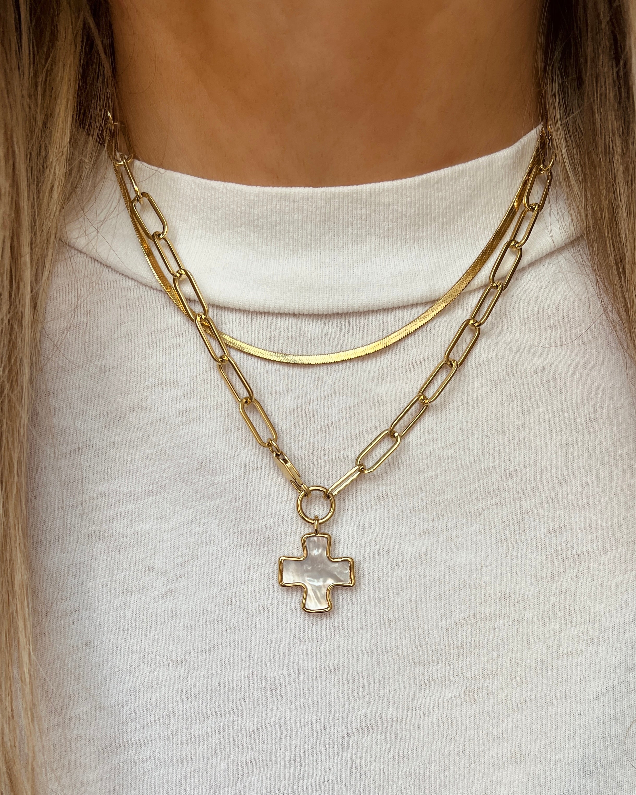 Pearl Chunky Cross Chain Necklace - Image 3